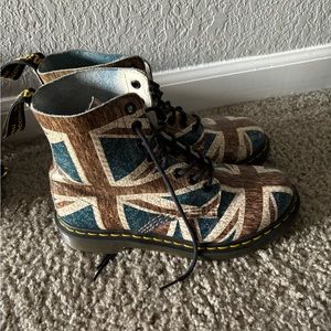 Doc martens British flag women’s